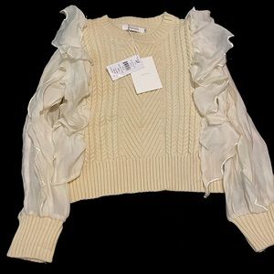 AvantLook frilled sleeve sweater.